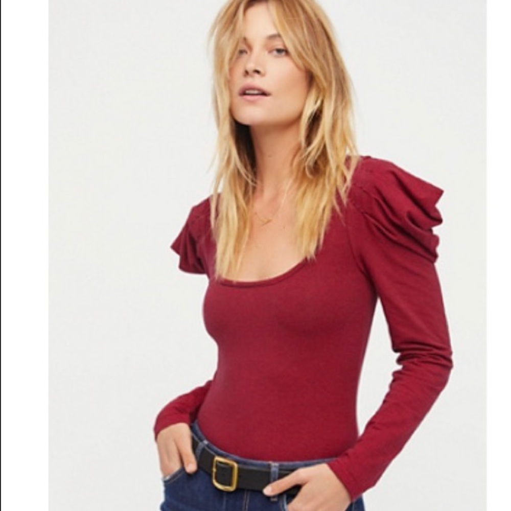 Super fun Free People puff shoulder LS shirt